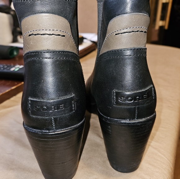 SOREL AFTER HOURS CHELSEA BOOT - WOMEN’S Size 9 - Picture 3 of 8